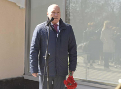Виталий Лихачев стал почетным гражданином Волгограда