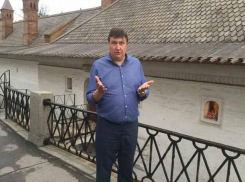 Волгоградский депутат Осипов возжелал увидеть коллегу своего  в эротической позе