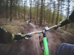 Мусоровоз насмерть сбил 13-летнего велосипедиста в Волгоградской области