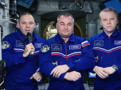 Поздравление с 23 февраля с орбиты передал автор звездных снимков из Волгограда