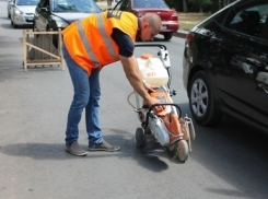 Активисты ОНФ проверили качество асфальта в Волгограде и сделали замечания