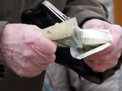 Лжесотрудники ЖЭУ задержаны за кражи денег у пенсионеров в Волгограде 