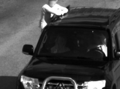 Штрафами за нарушение ПДД похвастался волгоградец на Mitsubishi Pajero с красивыми номерами