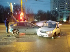 Смачное дрифт-ДТП в Волгограде попало на видео 