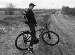 В Волгограде врачи боролись за жизнь 21-летнего велосипедиста: парень умер