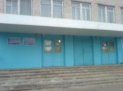 В Волжском эвакуировали школу №22 из-за сообщения о минировании