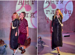 Яна Рудковская вышла на шарах на популярной вечеринке в компании Собчак