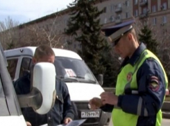Маршрутчиков штрафуют в Волгограде за высадку пассажиров в неположенных местах