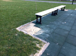 В мэрии Волгограда объяснили исчезновение нового покрытия в отремонтированном сквере 8 Марта