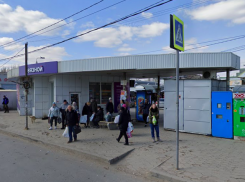 «Все в крови. Где Роман?»: известный бездомный погиб на юге Волгограда