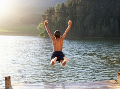 В пруду под Волгоградом 12-летний мальчик переломал позвоночник