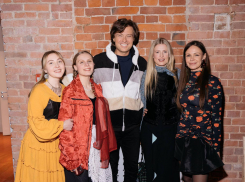 Продвигать народную музыку взялся Прохор Шаляпин после встречи с Софьей Эрнст