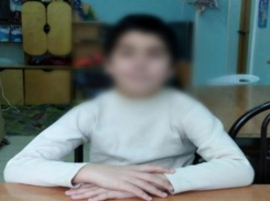 Родителей ищут для 12-летнего мальчика из Волгоградской области, у которого умер дедушка 