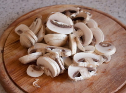 В Камышине две женщины погибли от отравления грибами