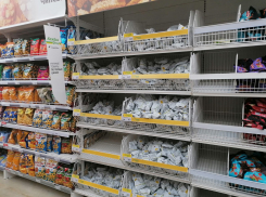 В Волгограде магазины маскируют пустеющие полки