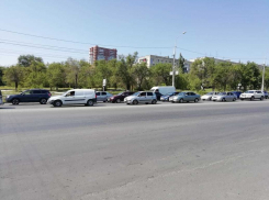 Водитель грузовика сбил 15-летнего подростка на мопеде в Волгоградской области