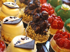 Качотта и профитроли с заварным кремом: чем накормят чиновники Волгограда членов делегаций за 652 тысячи рублей