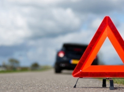 8-летний мальчик и 13-летняя девочка попали под колеса авто в Волгоградской области