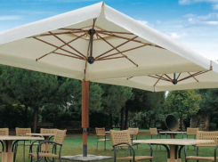 В центре Волгограда снесут летнее кафе