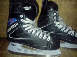 Под Волгоградом Дед Мороз подарил девочке коньки 41 размера 