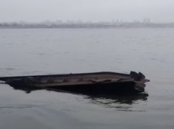 Затонувший буксир времен ВОВ показался из-за рекордного обмеления Волги в Волгограде 