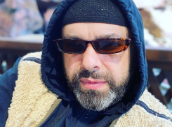 После обращения Фадеева к губернатору Бочарову заболевшая коронавирусом автор хитов получит помощь 