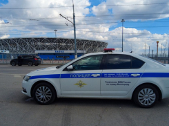 Наряды полиции стянули в центр Волгограда