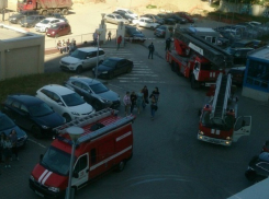 Элитный многоквартирный дом «Волжские паруса» загорелся в Волгограде 