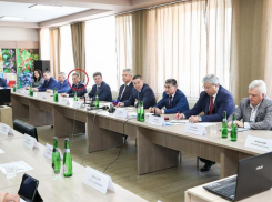 «Брянский алмаз» Александр Сиваков замечен рядом с губернатором Андреем Бочаровым