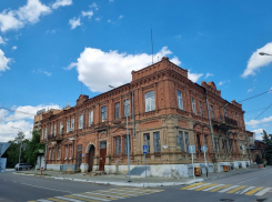 В Камышине после переезда отдела ФСБ отремонтируют дом Якова Шнайдера