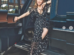 Стало известно, на какой машине передвигается Альбина Джанабаева