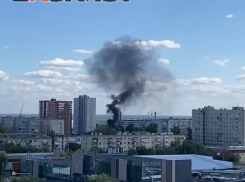 Крупный пожар сняли на видео на севере Волгограда