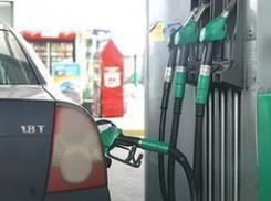 В Волгограде снесут очередную заправку, построенную возле жилого дома
