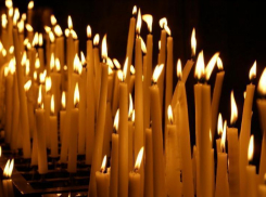 На Мамаевом кургане прошла траурная панихида по погибшим в Беслане