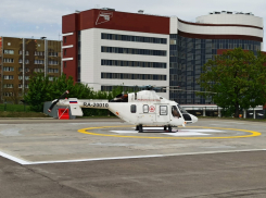 Санавиацией в реанимацию Волжского доставили подростка после ДТП с переворотом