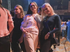 «Под витаминкой»: концерт Тимы Белорусских прошел в Волжском