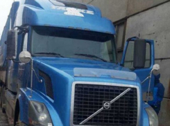 Со Второй Продольной волгоградец угнал грузовик Volvo