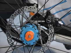 Мать отправила гулять 12-летнего ребенка с 3-месячным малышом одного: двое детей потерялись в Волжском