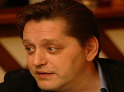 Спадом промышленности и ростом доходов банкиров возмутился волгоградский общественник