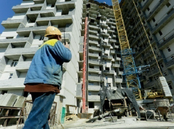 «Замороженную» новостройку 2014 года достраивают в Волгограде