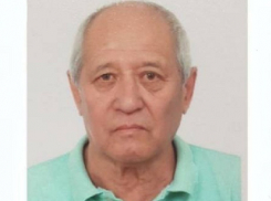 В Волгограде волонтеры и полиция ищут пенсионера в синей куртке