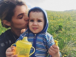 Если бы не мой Робик, то легла бы рядом с мамой, - Алиана Гобозова 