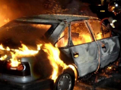 Девятиэтажка, ТагАЗ и ВАЗ сгорели ночью в Волгоградской области 