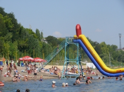 Второе лето подряд волгоградцам придется обходиться без Центрального пляжа 