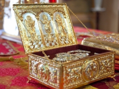 Частицу Креста Господня и частицу Хитона Господня доставят в Волгоград 1 июня