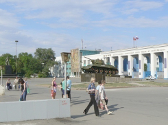 Памятник Дзержинскому отреставрируют в Волгограде за 14 миллионов рублей