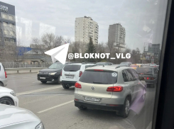 «А куда ехать-то?»: введение кольцевого движения на Тулака сбило с толку волгоградцев