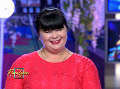 Жительница Урюпинска порадовала Якубовича панталонами от казачества и козьим молоком