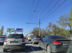 Север Волгограда перекрыт пробкой 