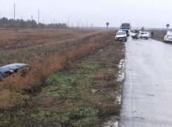Четыре ВАЗа столкнулись под Волгоградом: ребенок попал в больницу